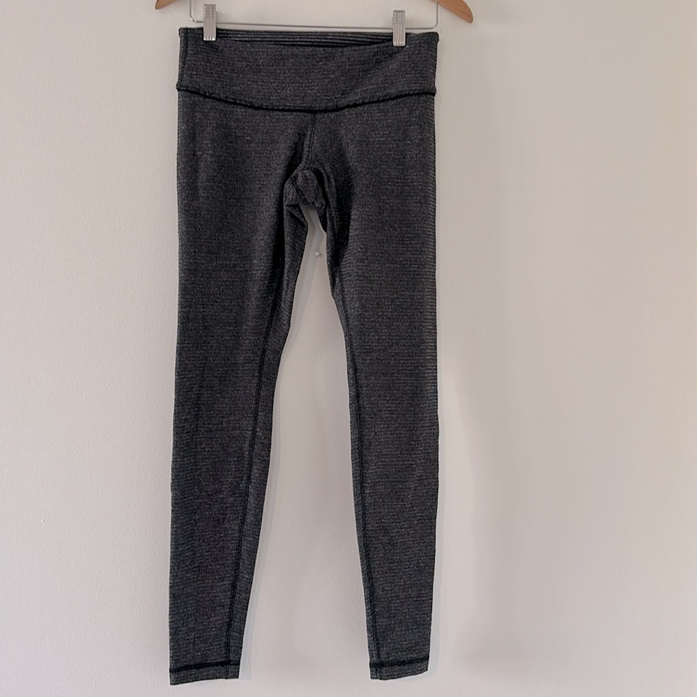 Lululemon Wunder under Leggings